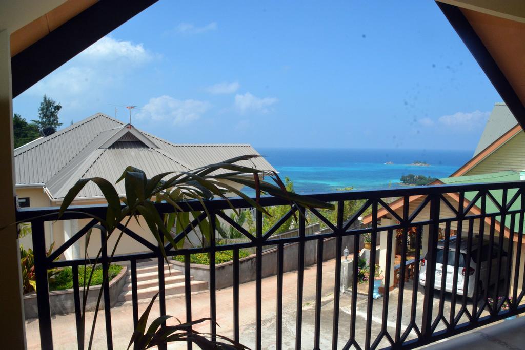 Mountain Lodge Anse Volbert Village Dış mekan fotoğraf