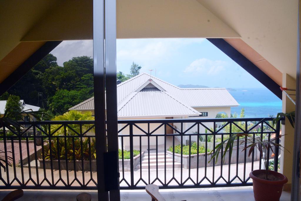 Mountain Lodge Anse Volbert Village Dış mekan fotoğraf