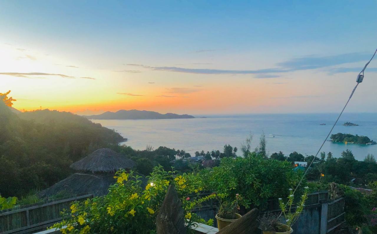 Mountain Lodge Anse Volbert Village Dış mekan fotoğraf