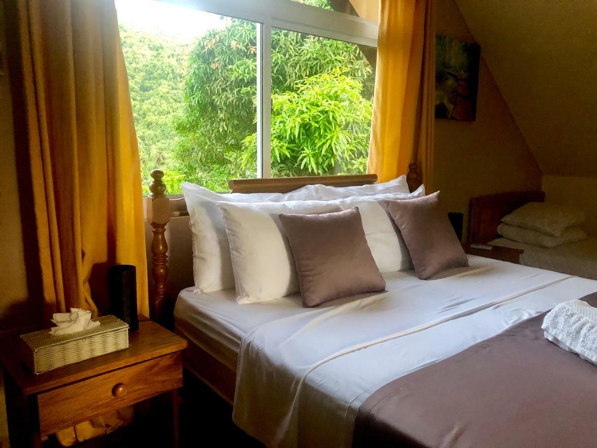 Mountain Lodge Anse Volbert Village Dış mekan fotoğraf