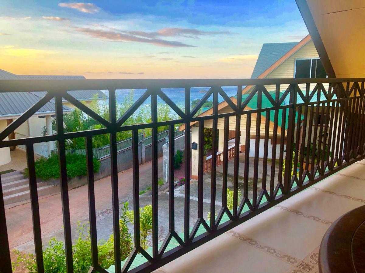 Mountain Lodge Anse Volbert Village Dış mekan fotoğraf