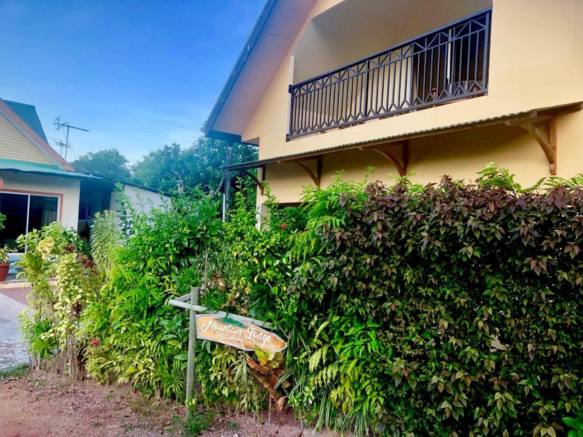 Mountain Lodge Anse Volbert Village Dış mekan fotoğraf