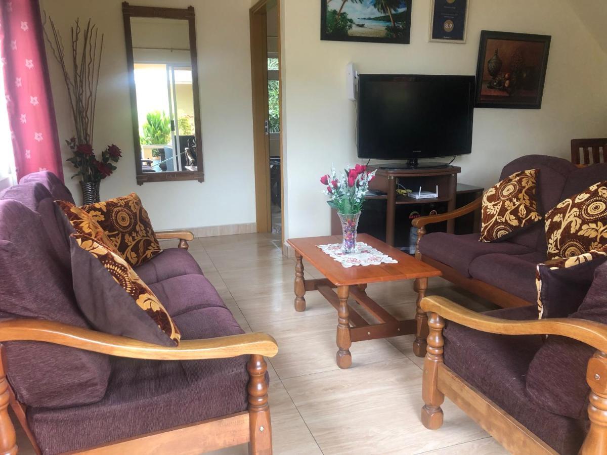 Mountain Lodge Anse Volbert Village Dış mekan fotoğraf